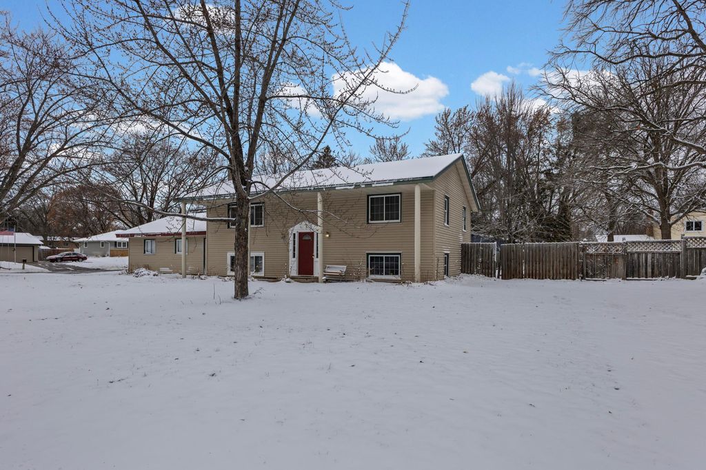 Photo of 7856 Florida Circle N, Brooklyn Park, MN 55445 (MLS # 7019934)