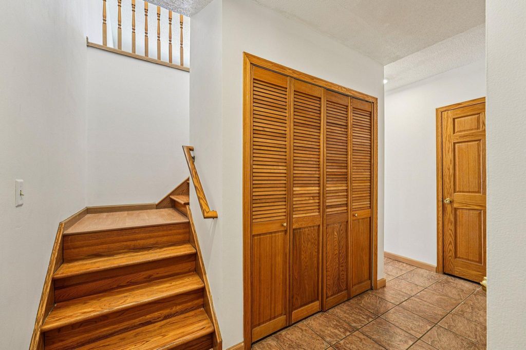 Photo of 9205 29th Avenue N, New Hope, MN 55427 (MLS # 7029275)