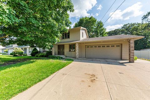 Photo of 1633 Massee Street, Albert Lea, MN 56007 (MLS # 6745660)