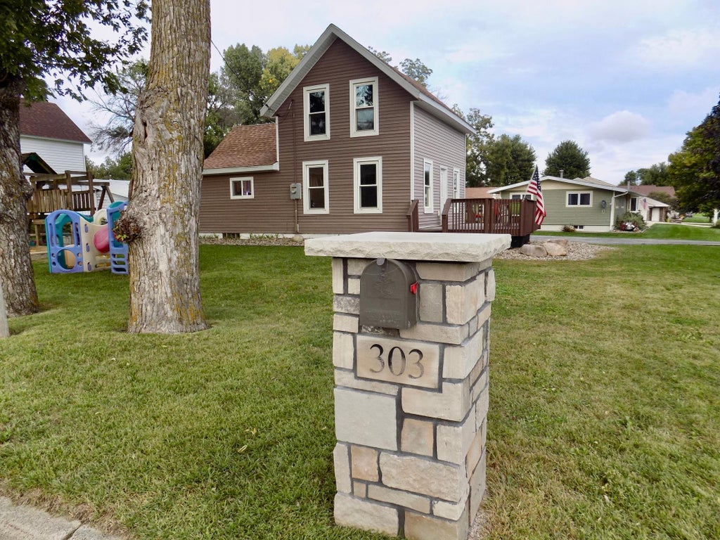 Photo of 303 1st Avenue SE, Grand Meadow, MN 55936 (MLS # 7148023)