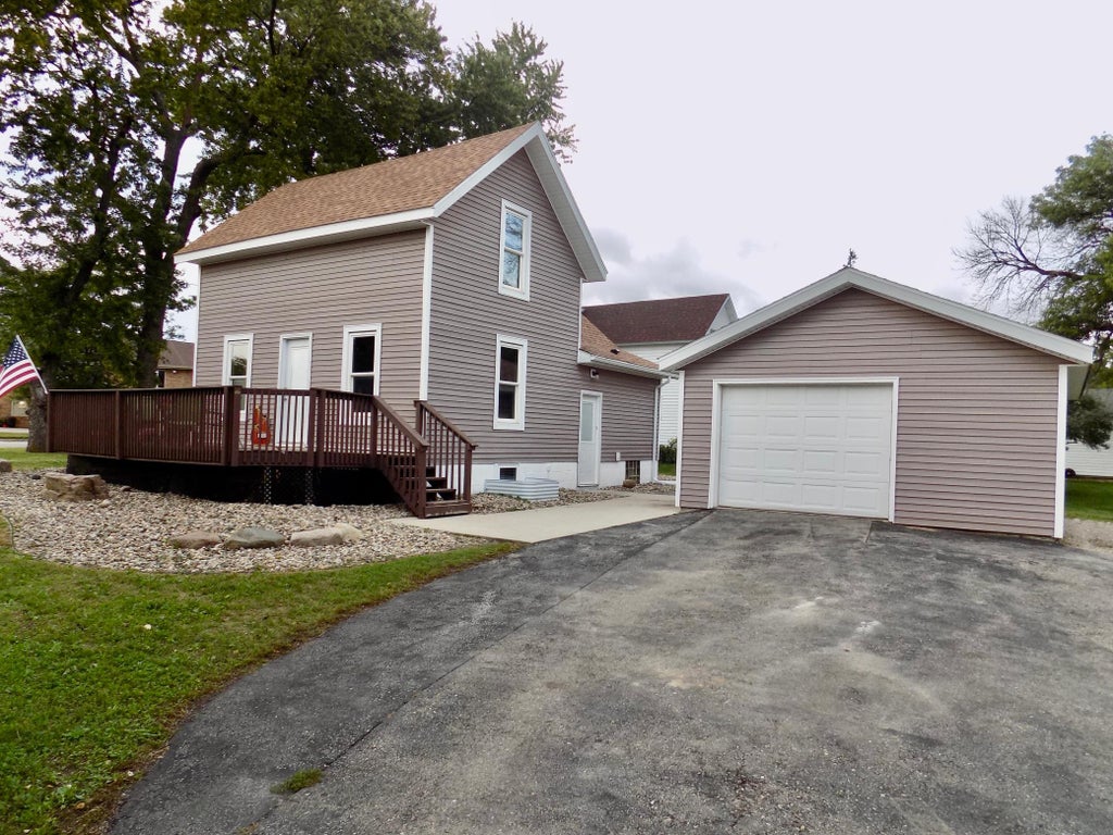 Photo of 303 1st Avenue SE, Grand Meadow, MN 55936 (MLS # 7148023)