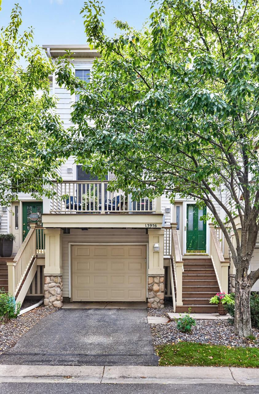 Photo of 13956 52nd Avenue N, Plymouth, MN 55446 (MLS # 7135078)