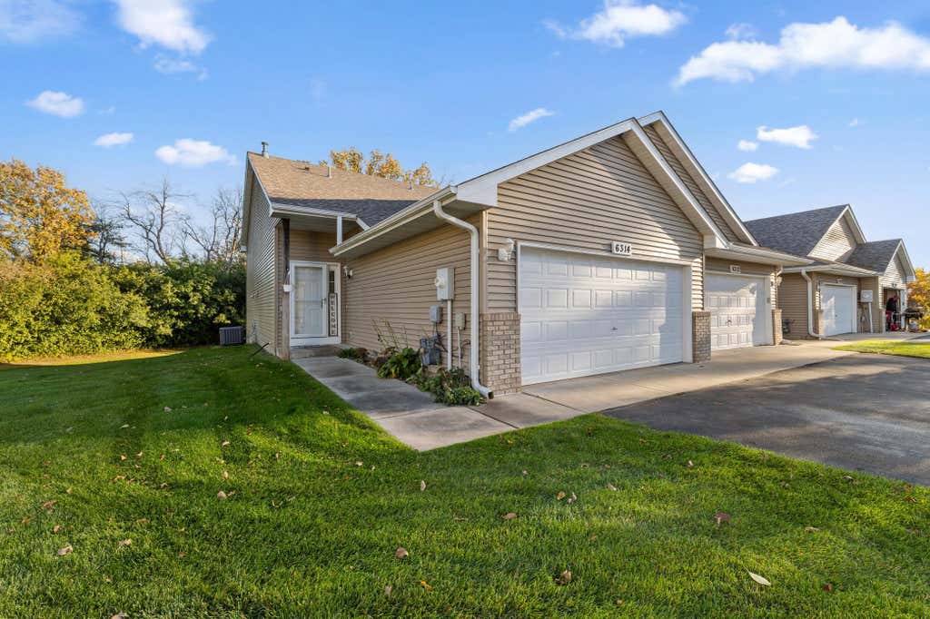 Photo of 6314 Cavell Court, Brooklyn Park, MN 55428 (MLS # 7118840)