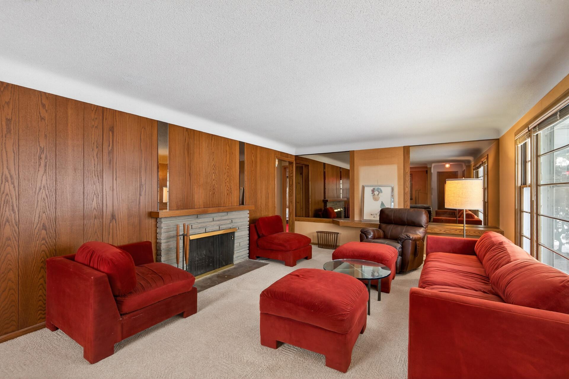 7038 Chicago Avenue S