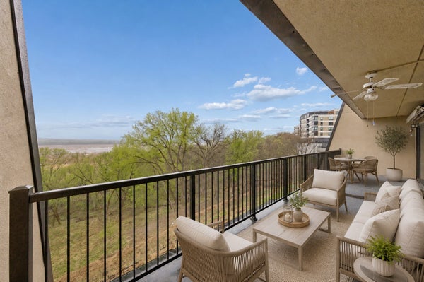 8121 34TH AVE S UNIT 206, BLOOMINGTON, MN 55425 - Image 8d5c6310fc3eef8cfa01edd42df3d9ee/4187273701