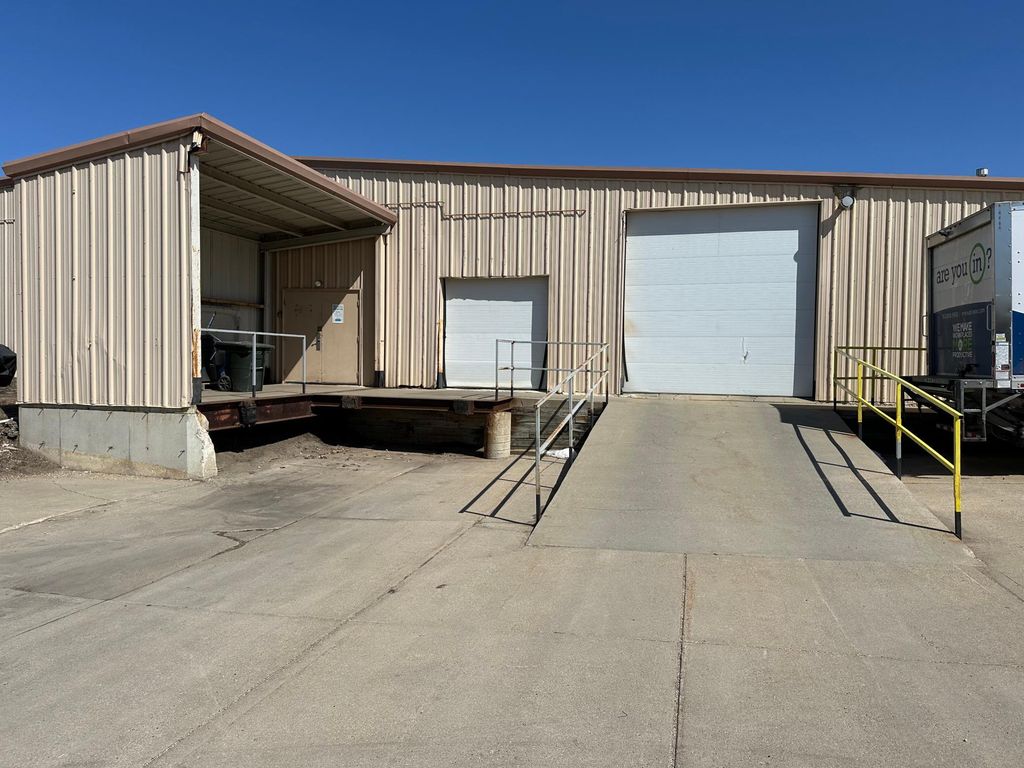 Photo of 1210 Lakeland Drive SE #WRHS, Willmar, MN 56201 (MLS # 7031774)