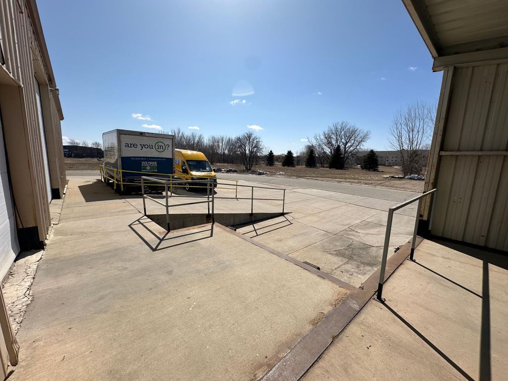 Photo of 1210 Lakeland Drive SE #WRHS, Willmar, MN 56201 (MLS # 7031774)