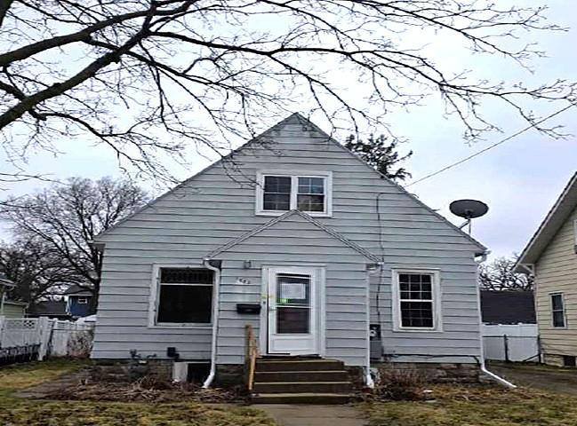 Photo 1 of 8 — 1009 5th Avenue NW, Austin, MN 55912