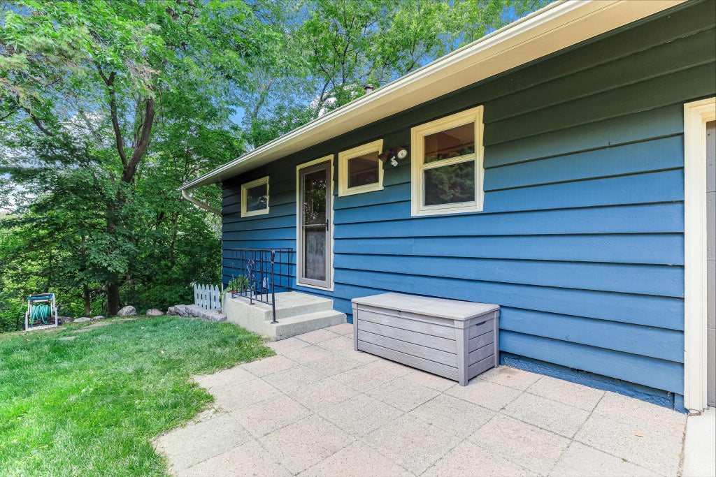 Photo of 12800 Hilltop Road, Burnsville, MN 55337 (MLS # 7098110)