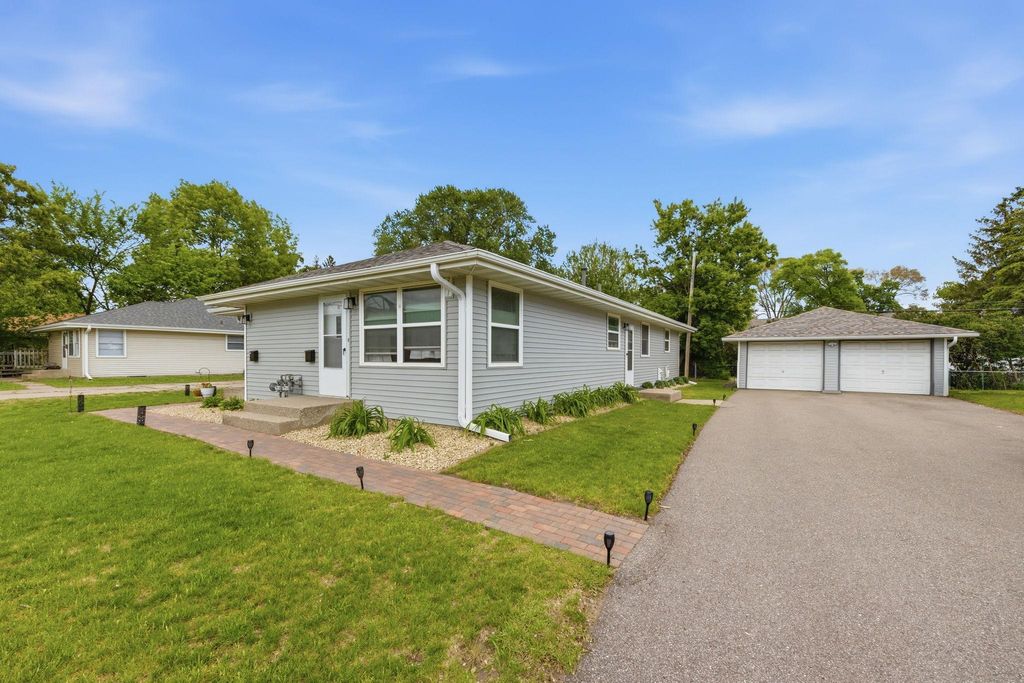 Photo of 309 Washington Avenue S, Edina, MN 55343 (MLS # 7070693)