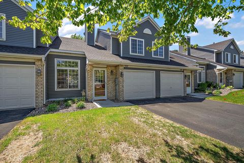 535 Mission Hills Way W Chanhassen MN 55317