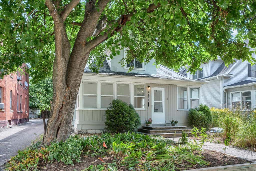 Photo of 1821 Fillmore Street NE, Minneapolis, MN 55418 (MLS # 7134507)