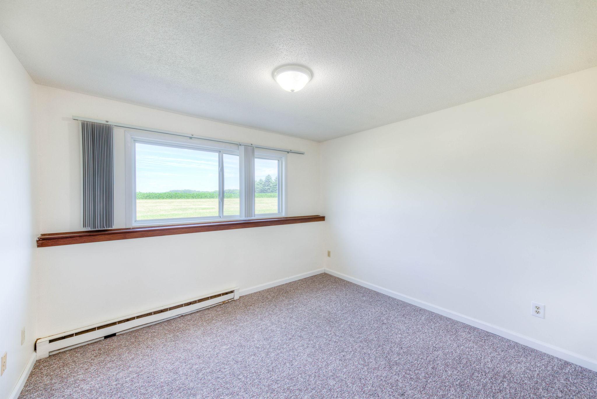 18 NE Schmitz Street