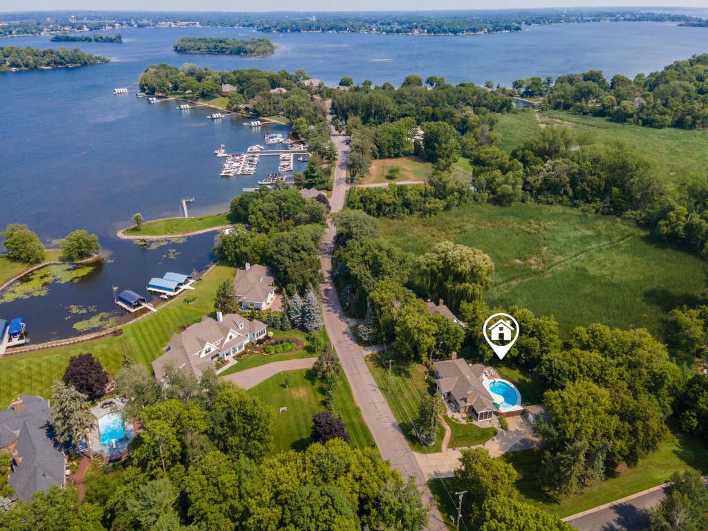 Photo of 5565 Howards Point Road RD, Shorewood, MN 55331 (MLS # 7129689)