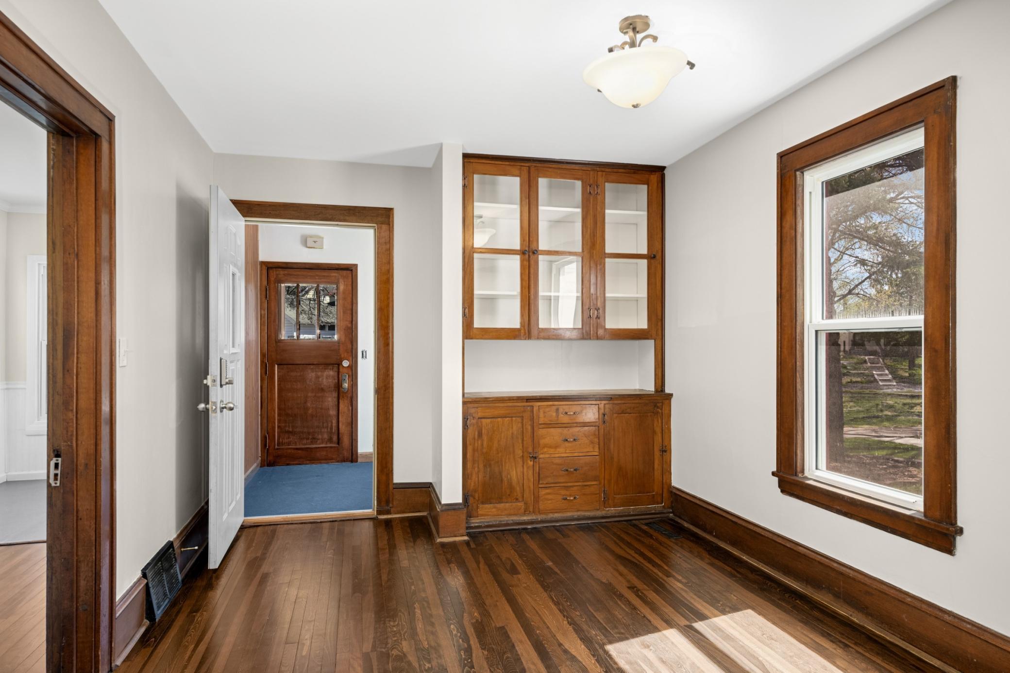 2530 Hayes Street NE