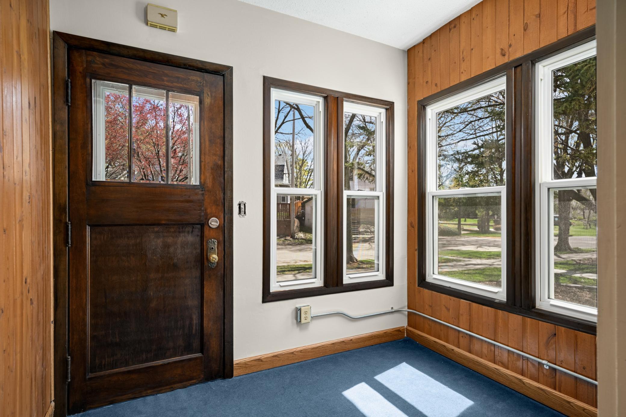 2530 Hayes Street NE