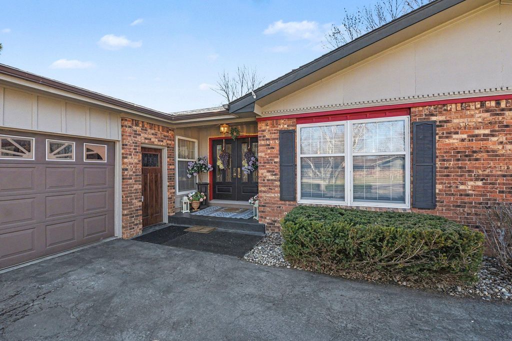 Photo of 902 6th Avenue SE, Pipestone, MN 56164 (MLS # 7044943)