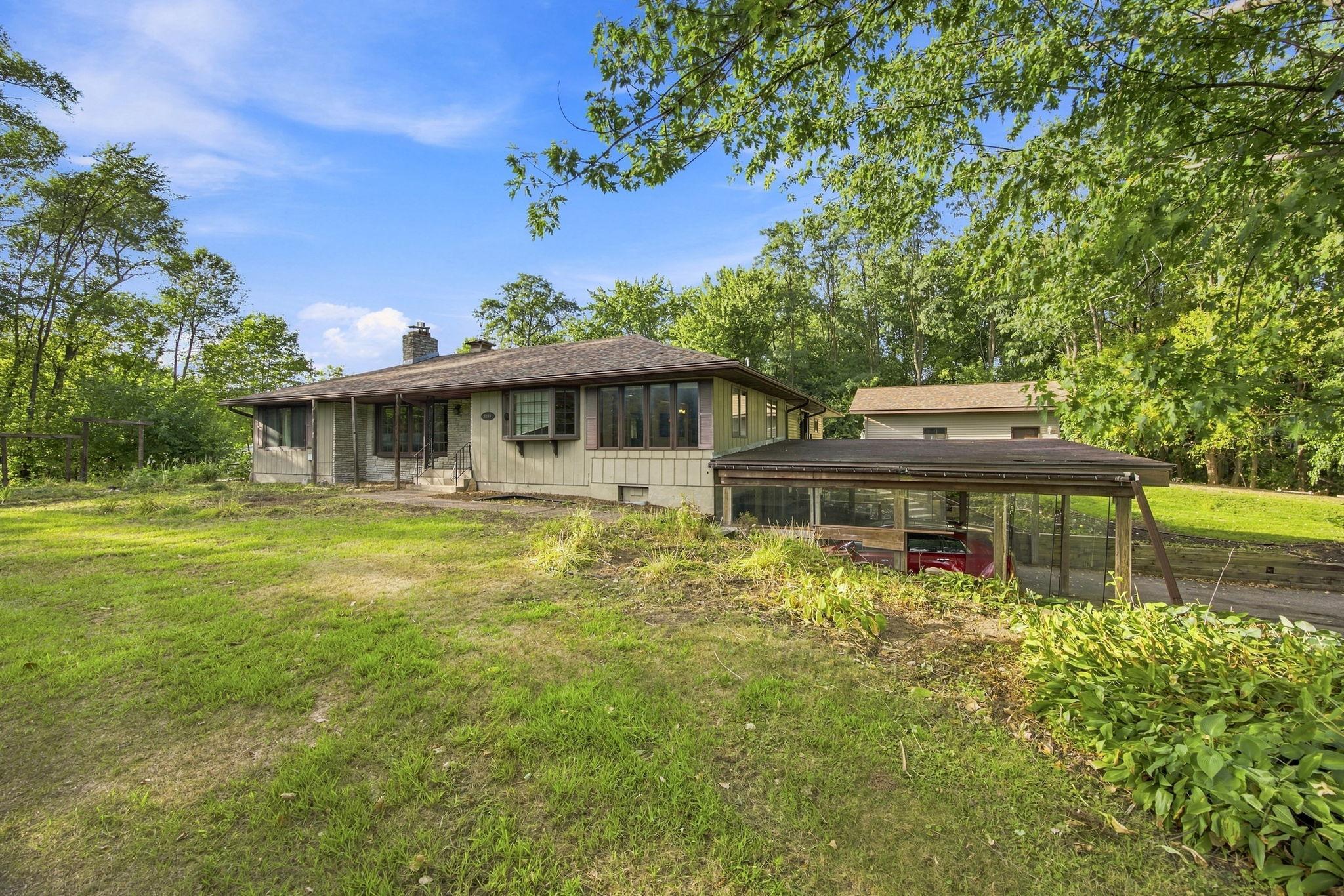 1847 Upper 55th Street E