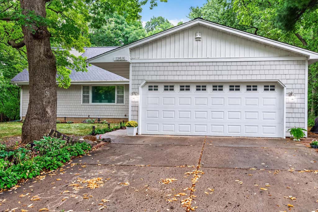 Photo of 12515 Sunset Trail N, Plymouth, MN 55441 (MLS # 7126735)