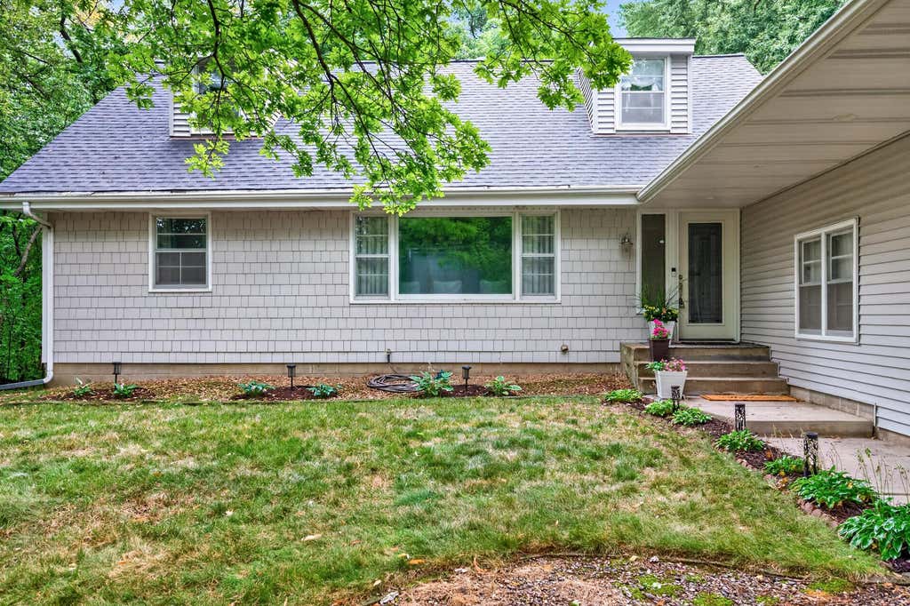 Photo of 12515 Sunset Trail N, Plymouth, MN 55441 (MLS # 7126735)