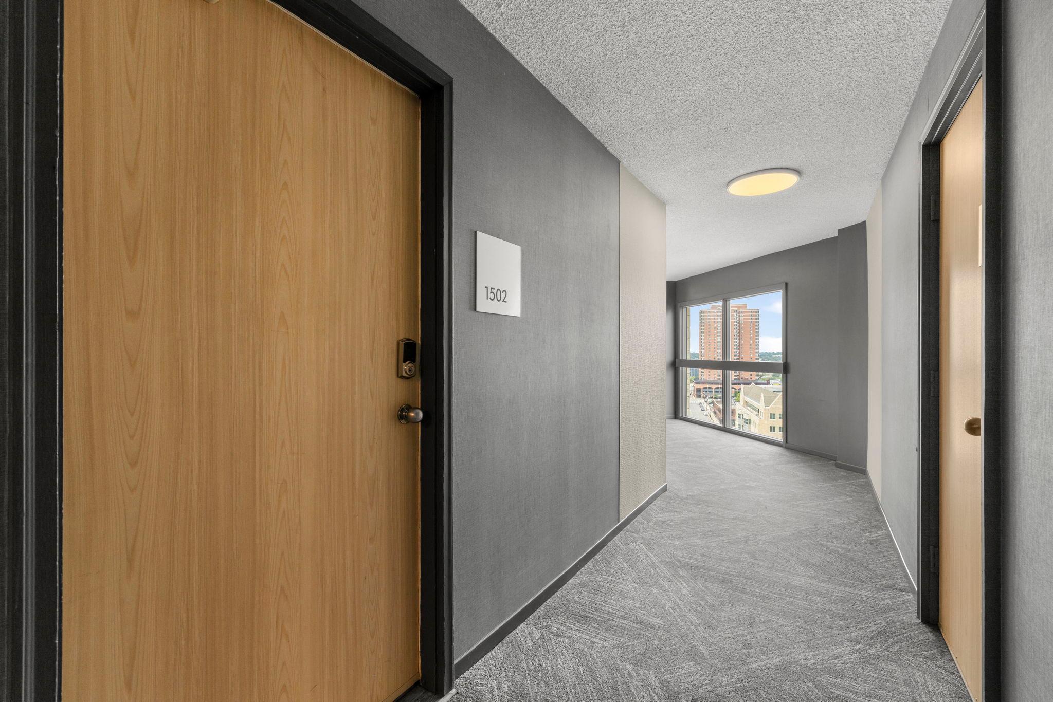 1225 Lasalle Avenue 1502