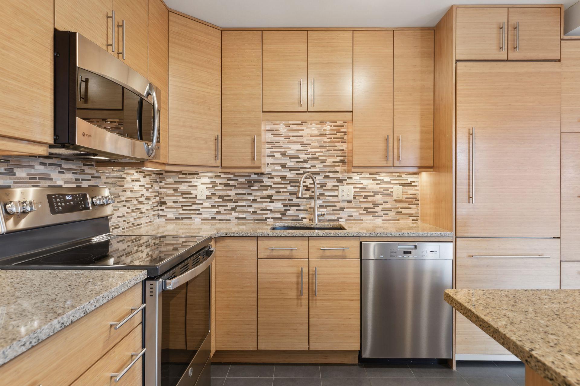 78 10th Street E 1002