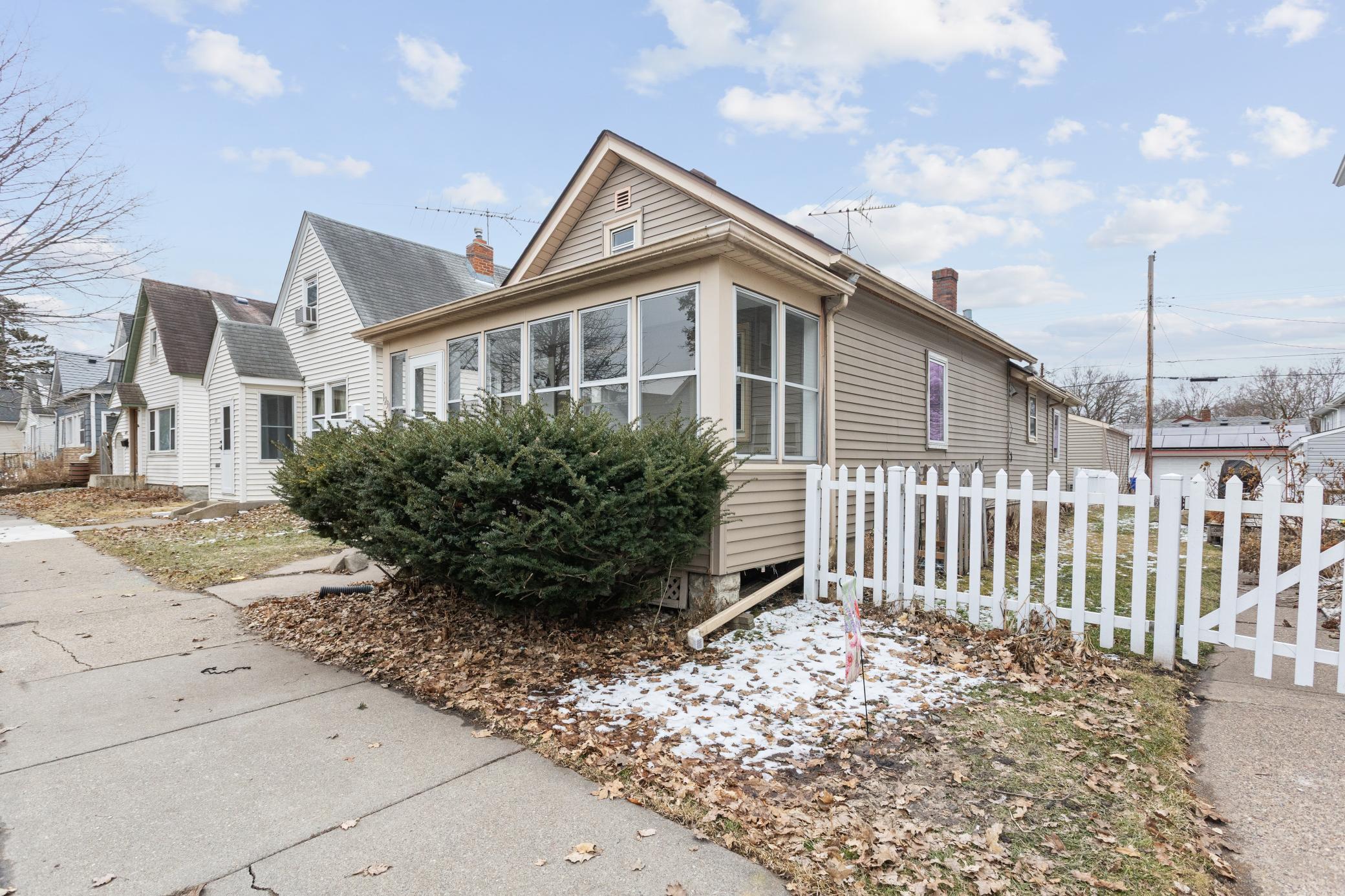 1231 Woodbridge Street