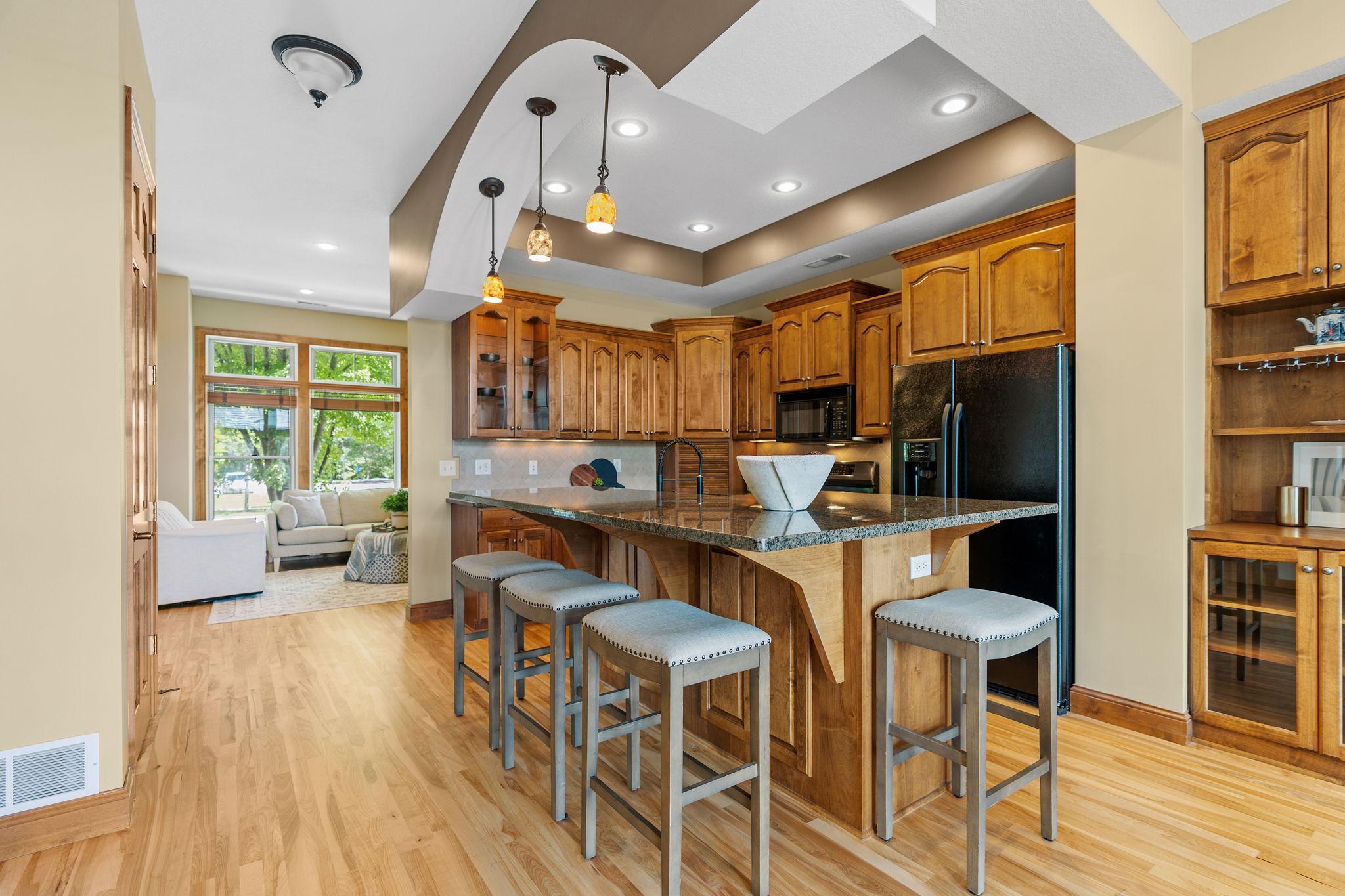 326 E Travelers Trail