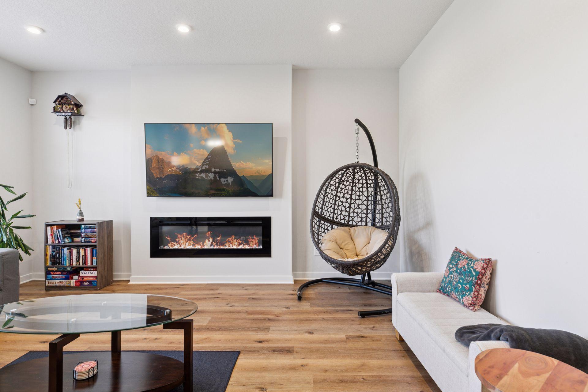 2867 Lexington Place N