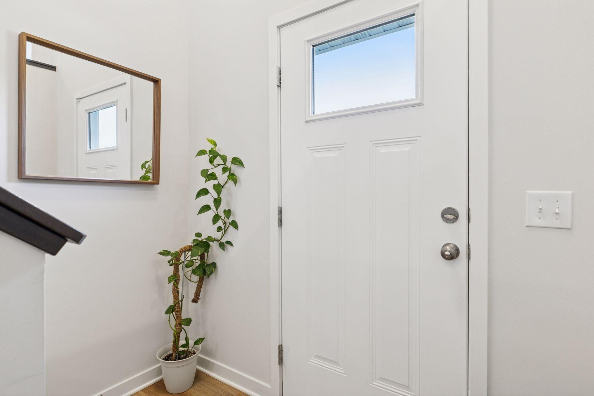 2867 Lexington Place N