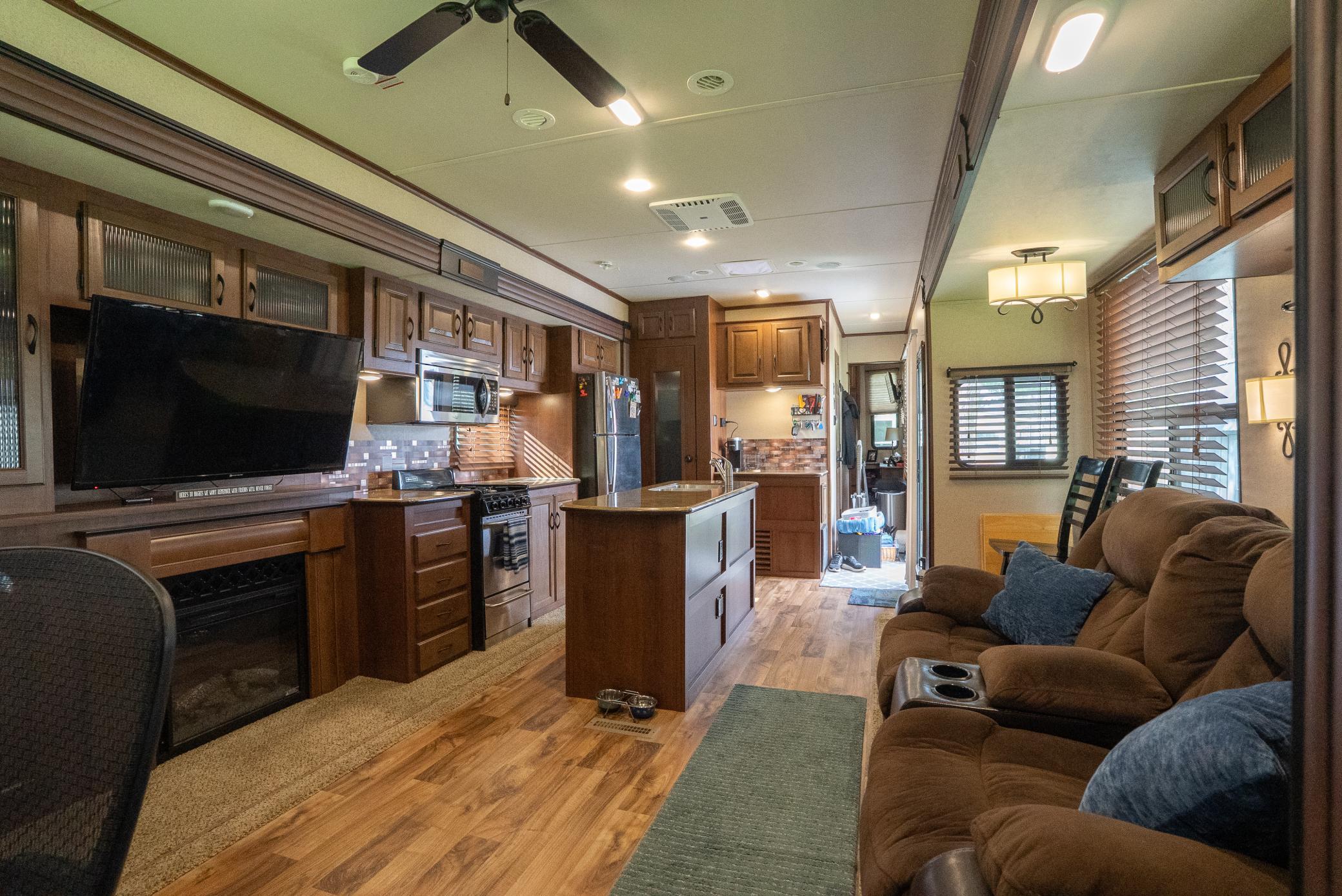32741 N Lakes Trail # 5D