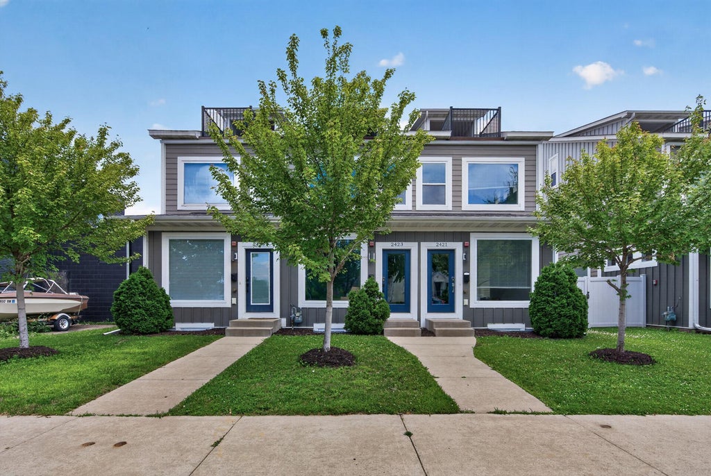 Photo of 2421 2nd Street NE, Minneapolis, MN 55418 (MLS # 7126382)