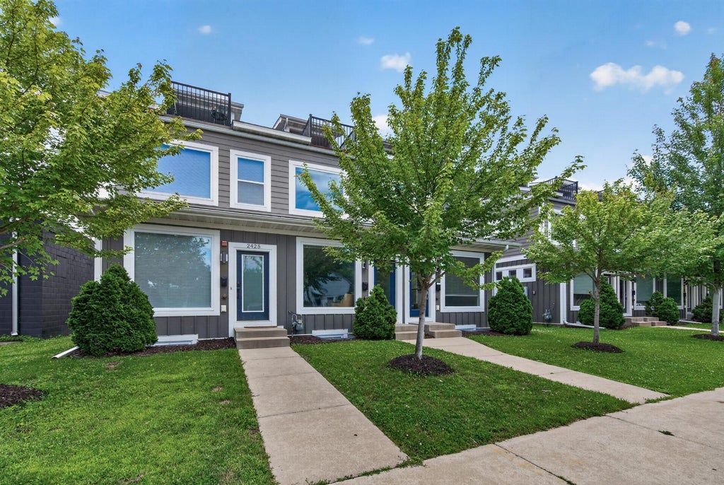 Photo of 2421 2nd Street NE, Minneapolis, MN 55418 (MLS # 7126382)