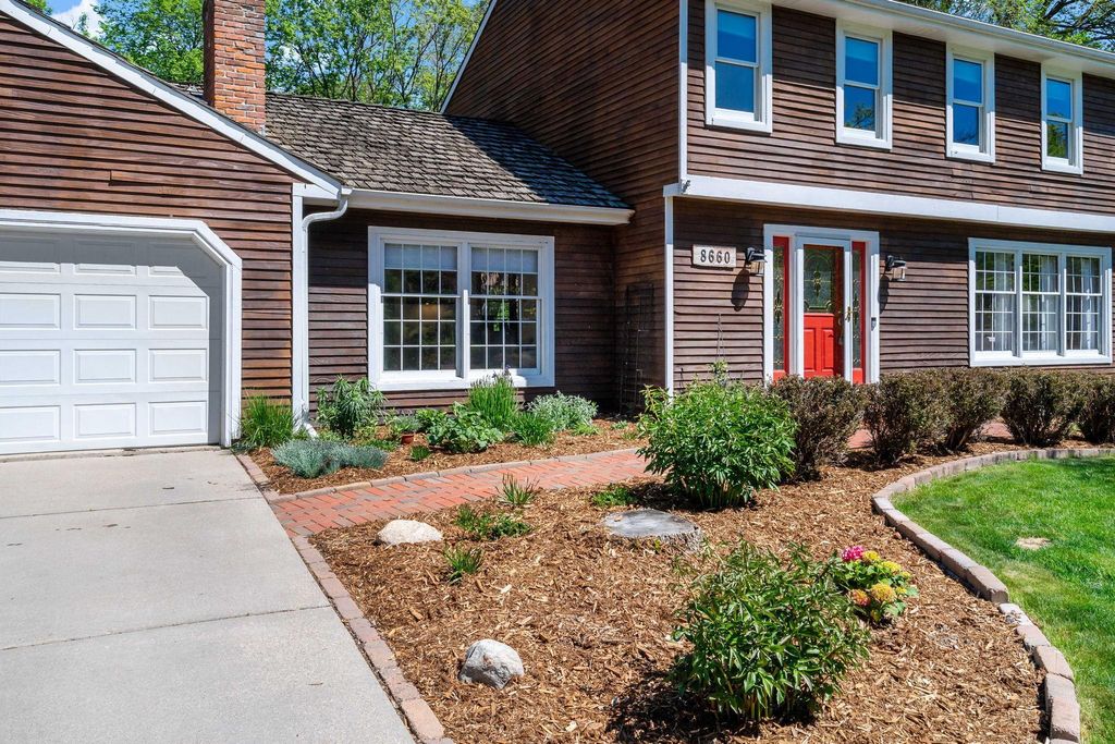 Photo of 8660 Black Maple Drive, Eden Prairie, MN 55344 (MLS # 7073120)