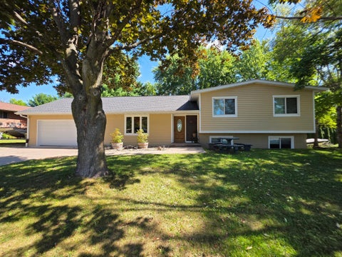 Photo of 1000 Marjorie Street, Hammond, WI 54015 (MLS # 7164678)