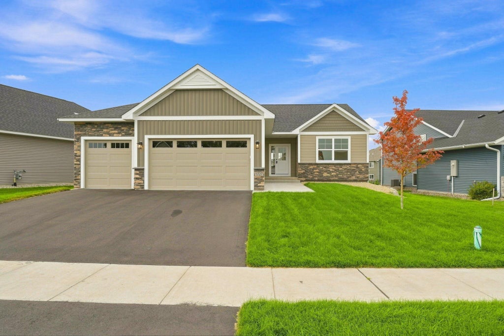 Photo of 1727 Spruce Street, Farmington, MN 55024 (MLS # 7167449)