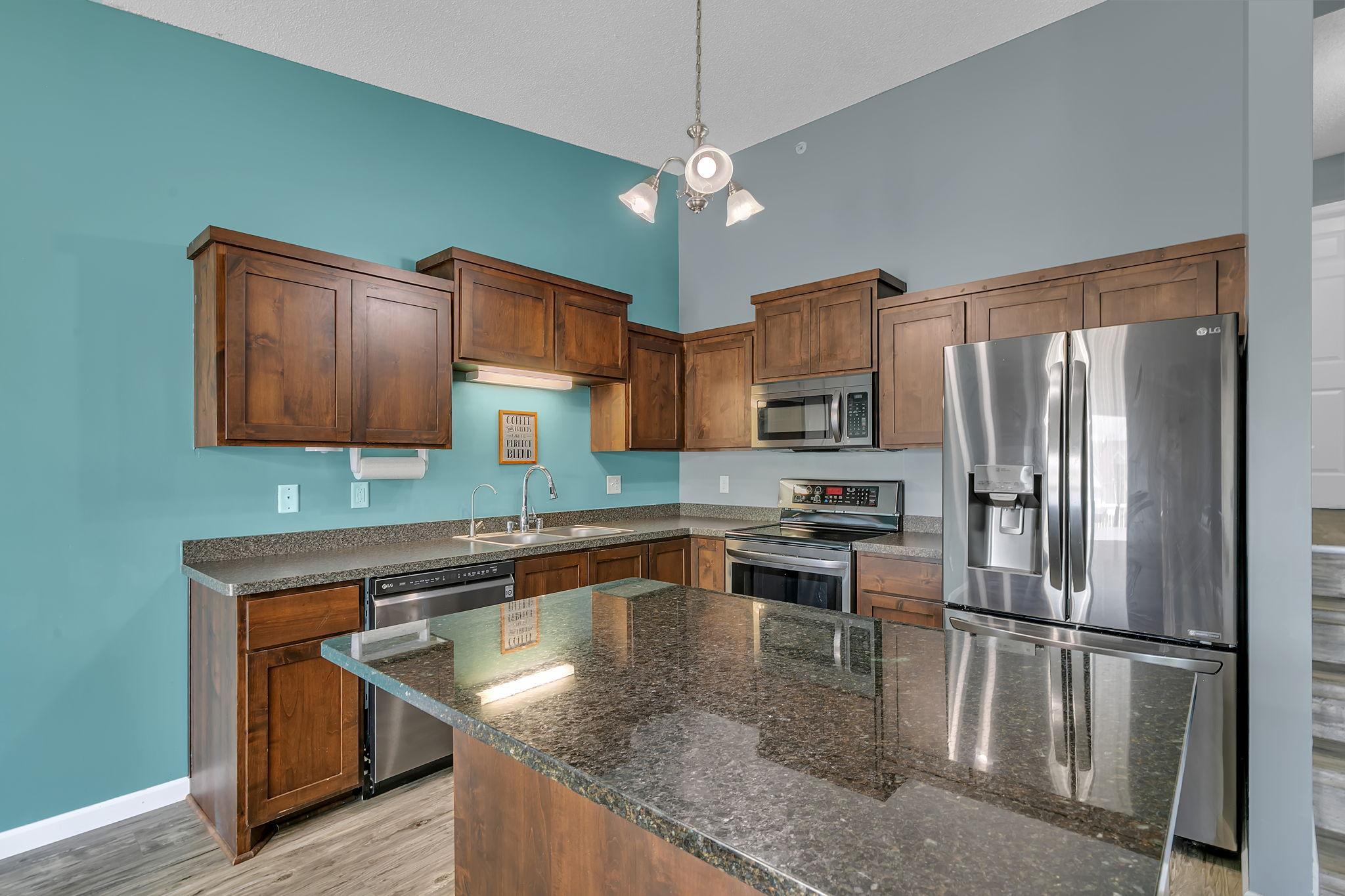8587 Gateway Circle