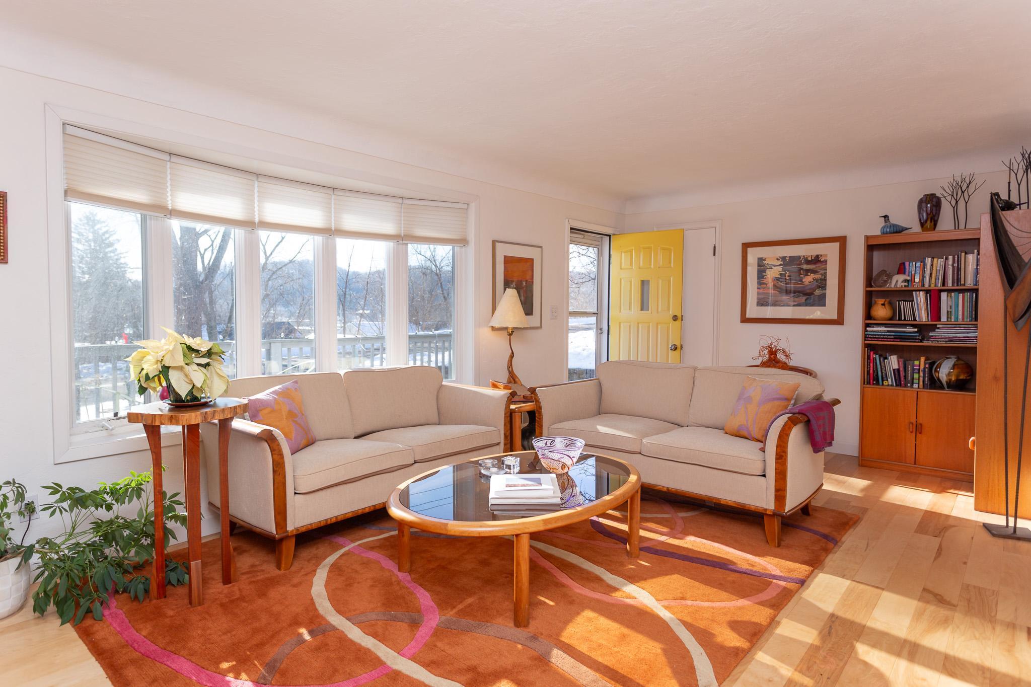 1020 Hawthorn Street