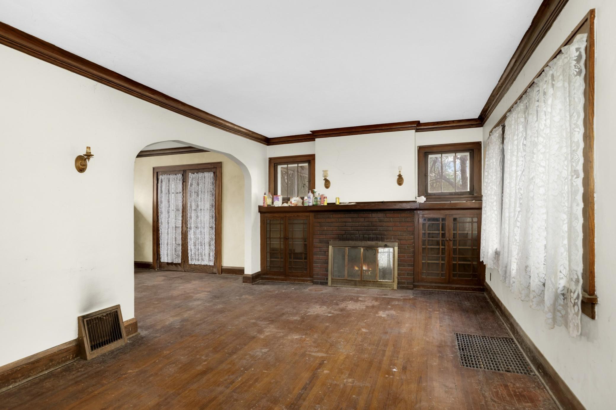 1890 Hamline Avenue N