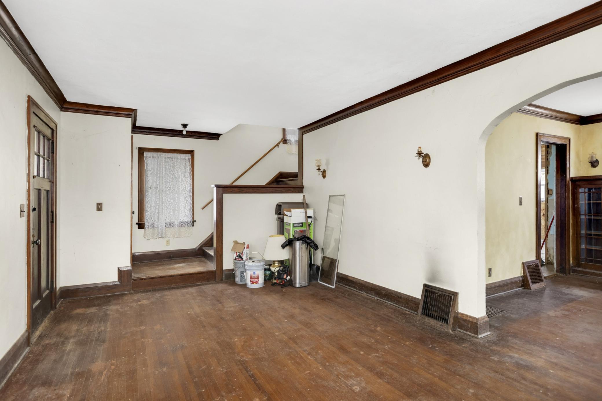 1890 Hamline Avenue N