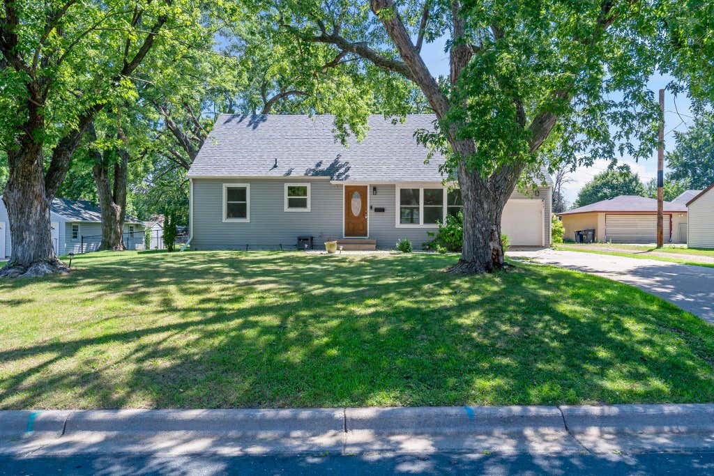 Photo of 853 Minnesota Street S, Shakopee, MN 55379 (MLS # 7024292)