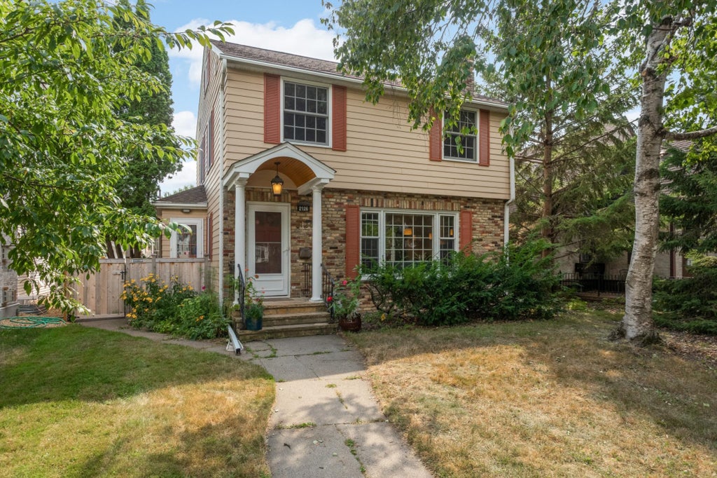 Photo of 2126 Scheffer Avenue, Saint Paul, MN 55116 (MLS # 7134226)