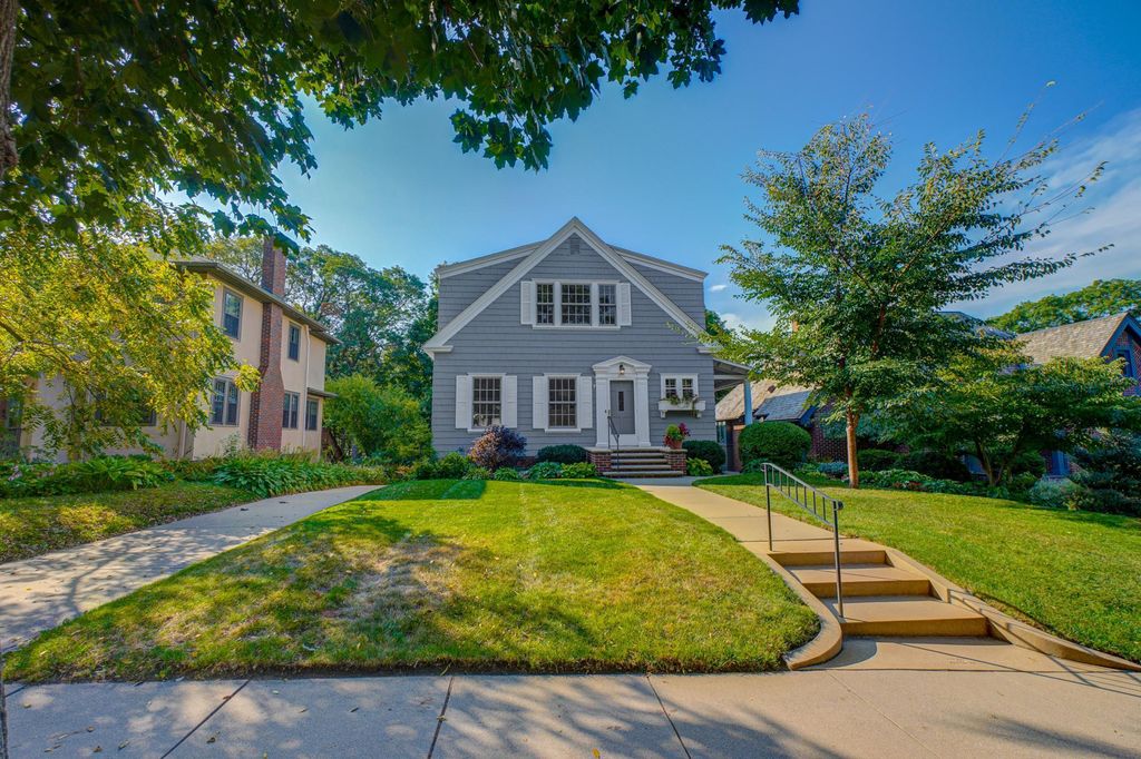 Photo of 205 Valleyview Place, Minneapolis, MN 55419 (MLS # 6743433)