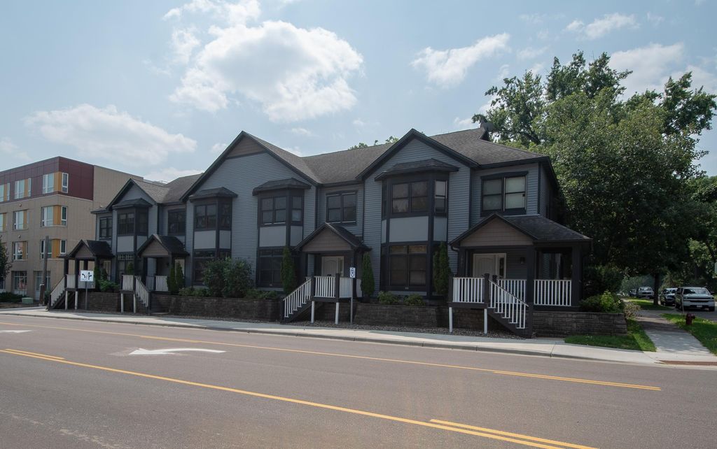 Photo of 3921 36th Avenue N, Robbinsdale, MN 55422 (MLS # 6769647)