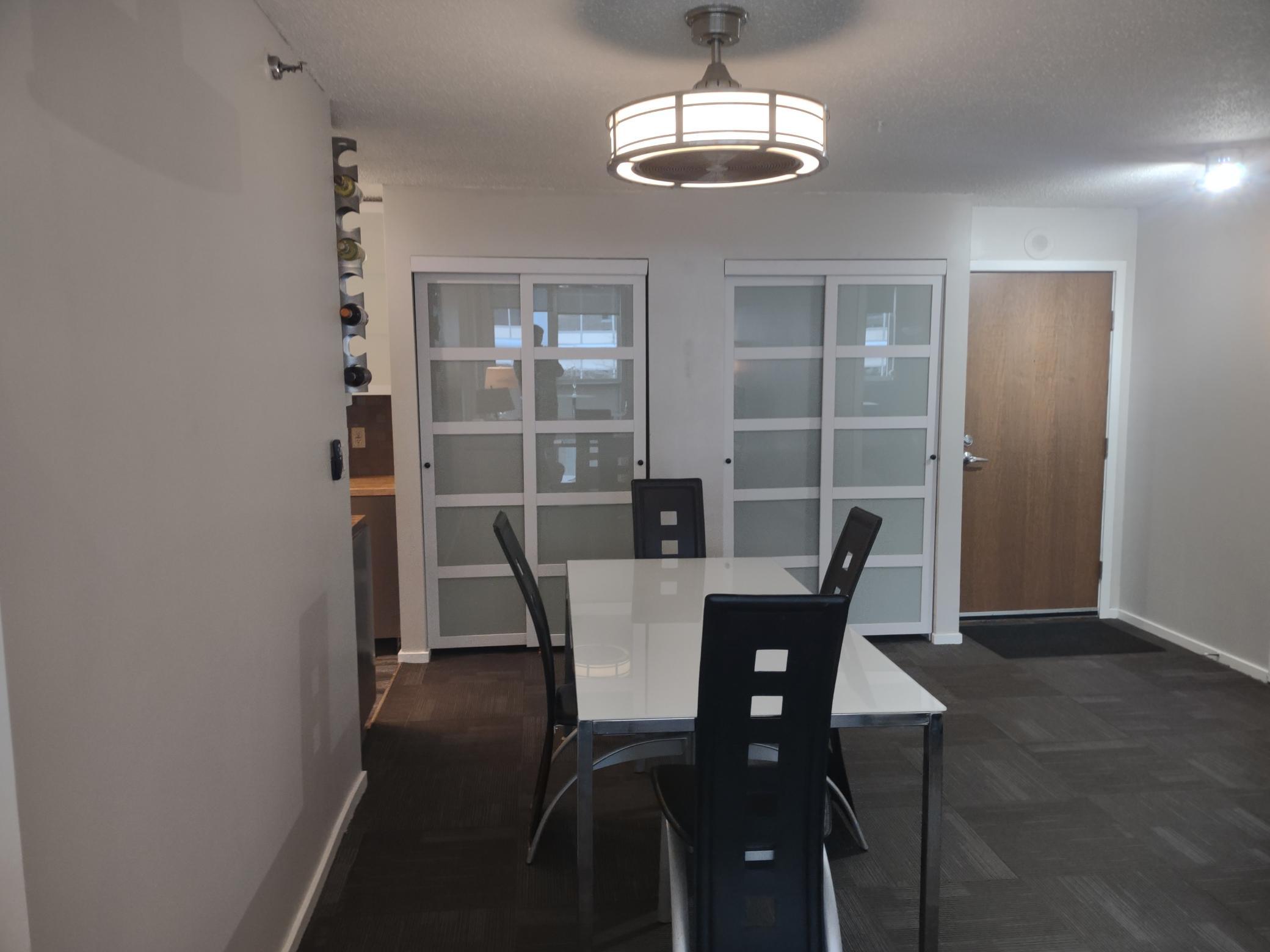 433 S 7th Street 1603