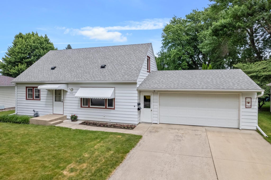 Photo of 1402 6th Street NW, Austin, MN 55912 (MLS # 7096387)