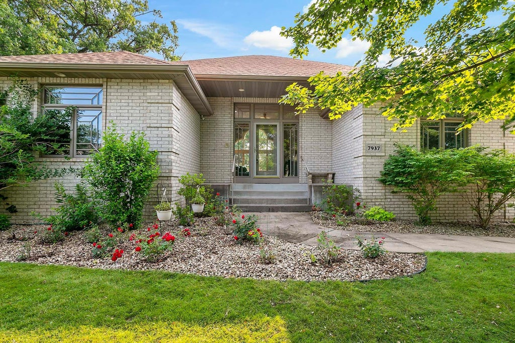 Photo of 7937 9th Street Court N, Oakdale, MN 55128 (MLS # 7100516)