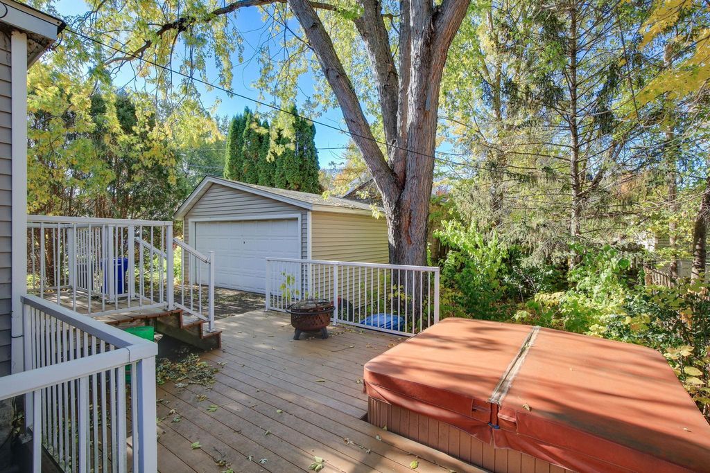 Photo of 1047 JAMESON STEET, Saint Paul, MN 55103 (MLS # 6824111)