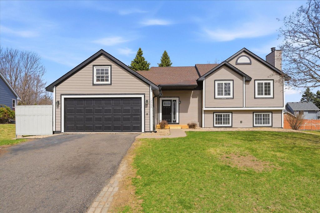 Photo of 12753 87th Avenue N, Maple Grove, MN 55369 (MLS # 7049538)