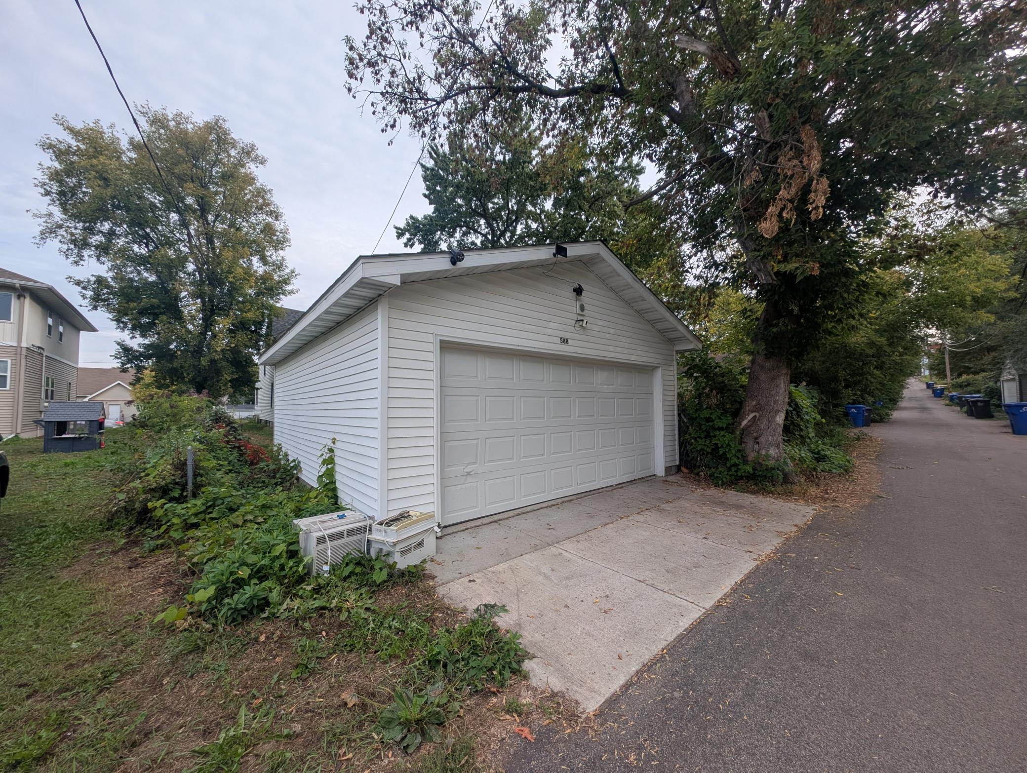 588 York Avenue